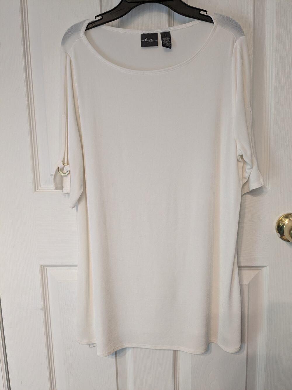 Chico's Travelers White Slinky Knit Shirt size 1 Medium Short Sleeve Tunic